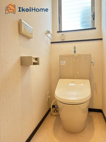 神戸市西区大津和2丁目　中古戸建のトイレ|【ホームページに現地動画掲載中】●年中無休：当日予約可●1階・2階ウォッシュレット付のお手洗い。