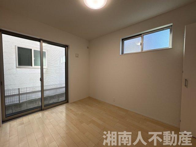 茅ケ崎市室田1丁目　中古戸建の洋室|広々とした洋室です