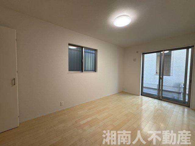 茅ケ崎市室田1丁目　中古戸建の洋室|落ち着いた色調の洋室です