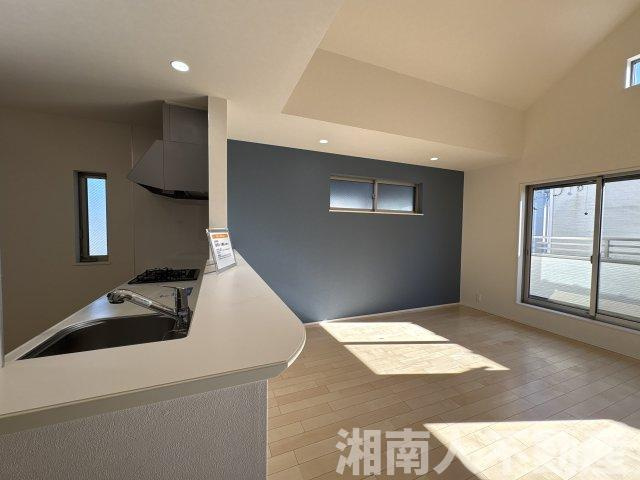 茅ケ崎市室田1丁目　中古戸建の居間・リビング|ゆったり過ごせる居間です