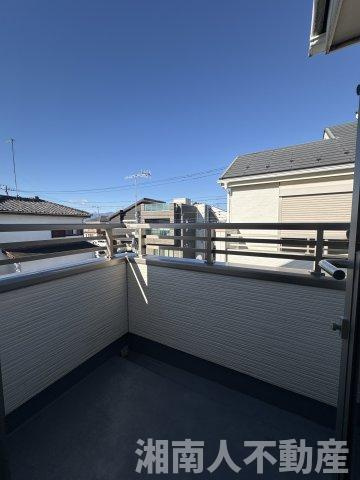 茅ケ崎市室田1丁目　中古戸建のバルコニー|外からの目が気にならないバルコニーで洗濯物が干せます