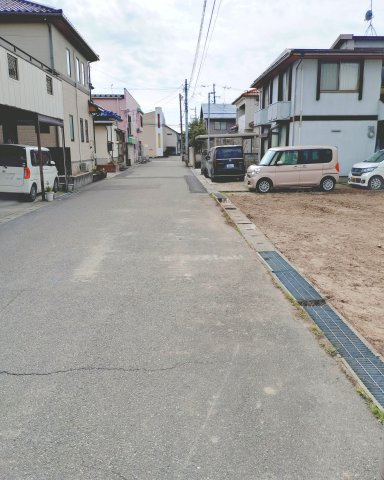 新潟市中央区弁天橋通1丁目の前面道路含む現地写真