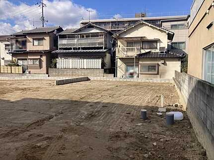 安佐南区西原2丁目の前面道路含む現地写真