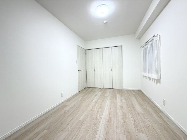 【洋室】 | 【新規リフォーム】グランドメゾン翠Ⅱ | コンパクトで使いやすい洋室です