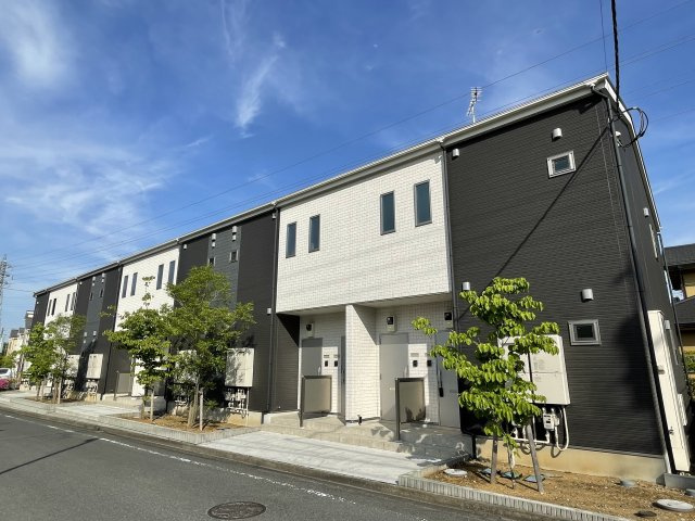 多摩市和田のアパートの外観