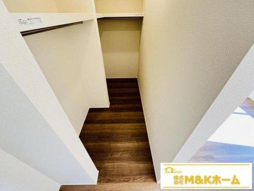 知多郡武豊町大字冨貴字市場　全3棟　1号棟の収納|WIC完備☆（洋室6.75帖）