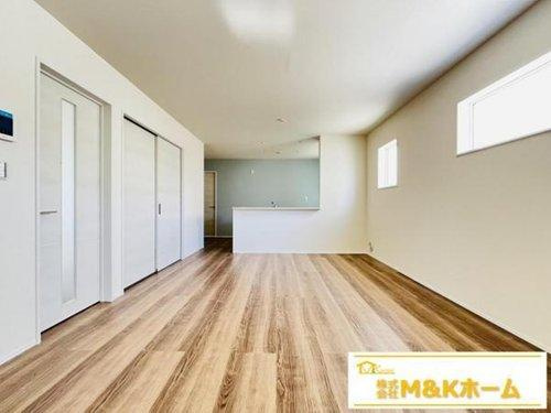 知多郡武豊町大字冨貴字市場　全3棟　1号棟の居間・リビング|LDK17.75帖☆