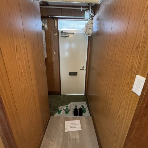 めぐみマンションの玄関