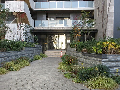 サーパス　ザ・タワー宇都宮のエントランス