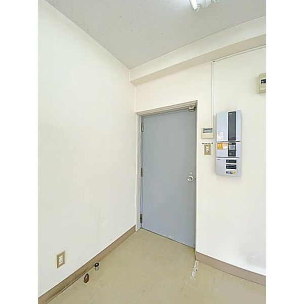 MIDORIビルの内装