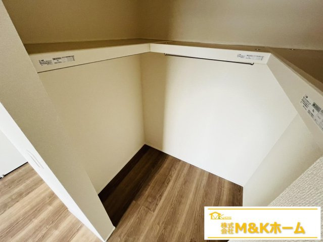 知多郡武豊町大字冨貴字市場　全3棟　2号棟の収納|WIC完備☆（洋室6.5帖）