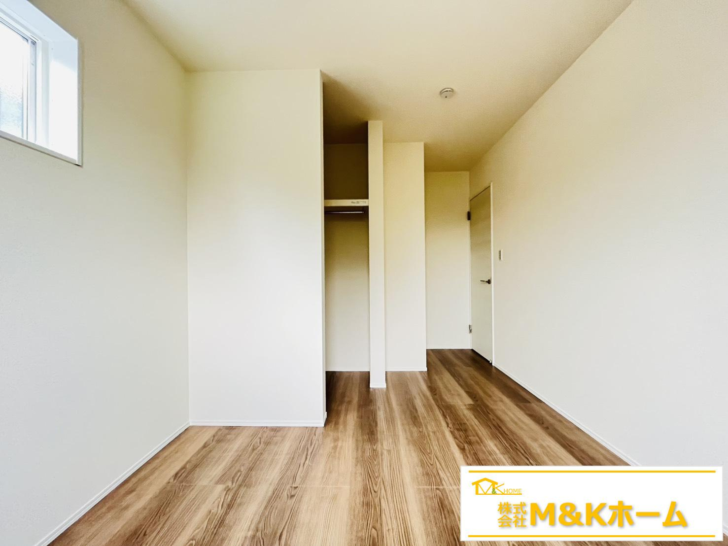 知多郡武豊町大字冨貴字市場　全3棟　2号棟の洋室|洋室5.56帖☆