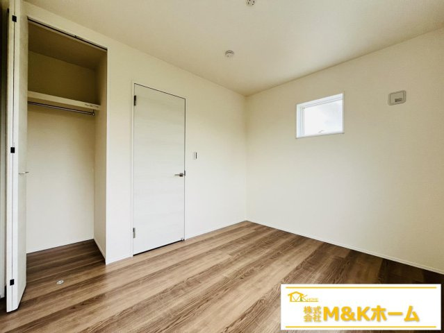 知多郡武豊町大字冨貴字市場　全3棟　2号棟の洋室|洋室5.25帖♪