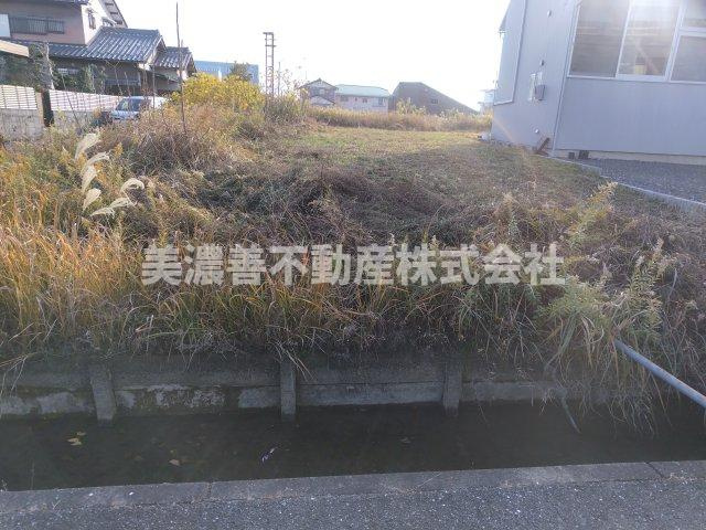 ６６３１７　大垣市中川町土地の外観