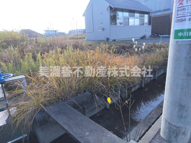 ６６３１７　大垣市中川町土地の外観