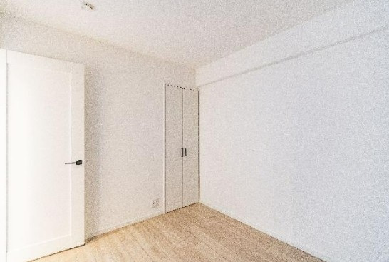 【中古マンション】エンゼルパークサイド鶴ヶ島の洋室|同じく5帖洋室です！