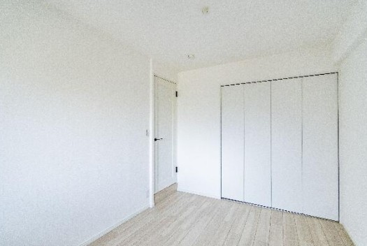 【中古マンション】エンゼルパークサイド鶴ヶ島の洋室|北側 5.5帖洋室です！