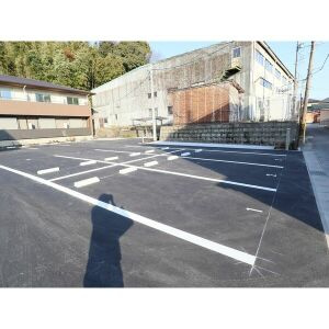 フォレストリオの駐車場