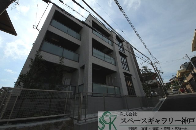 Avenir旭ヶ丘の外観