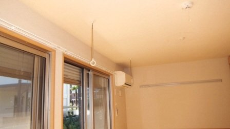 ルポゼ東中山の居間・リビング|室内にはエアコンが有ります(写真別間取りです）