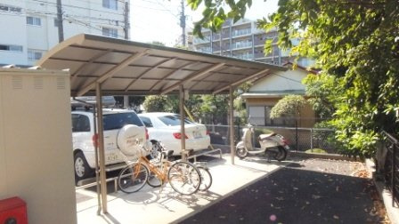 ルポゼ東中山のその他共用部分|駐輪所も有ります(写真別間取りです）