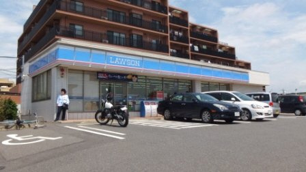 ルポゼ東中山|１０分位の所にコンビニが有ります