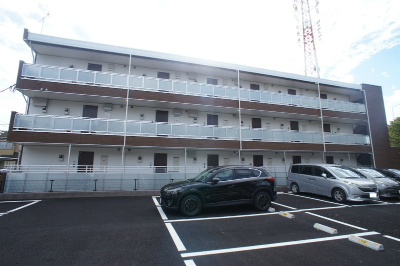 川口市芝富士２丁目の賃貸マンションの駐車場