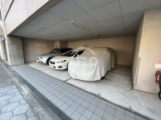 ベルビュー7番館　真田山小学校区のその他共用部分|ベルビュー7番館　駐車場