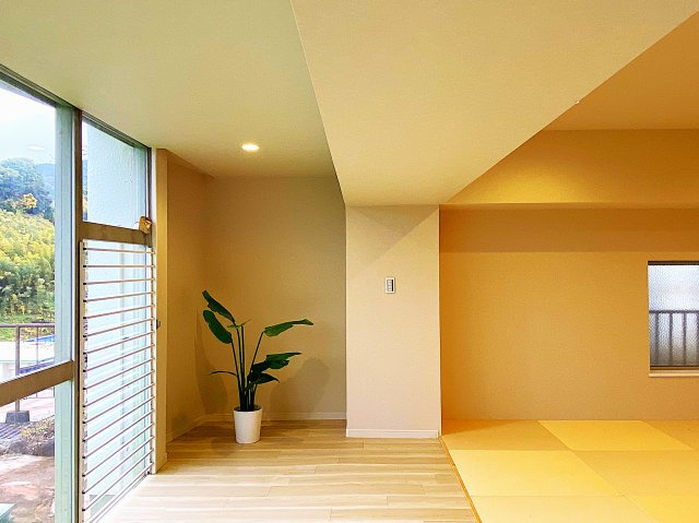 熱海アビタシオン3号棟の居間・リビング