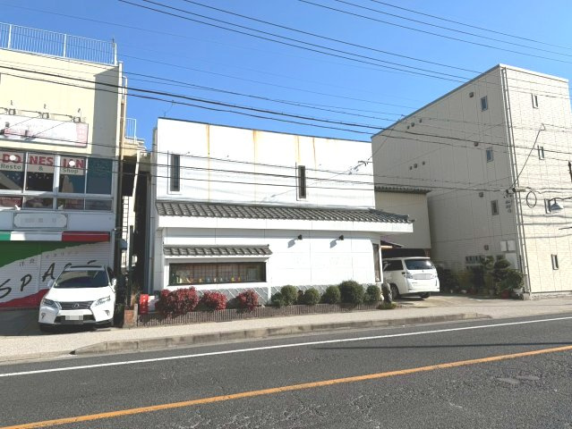 新安城菱田様貸店舗の外観