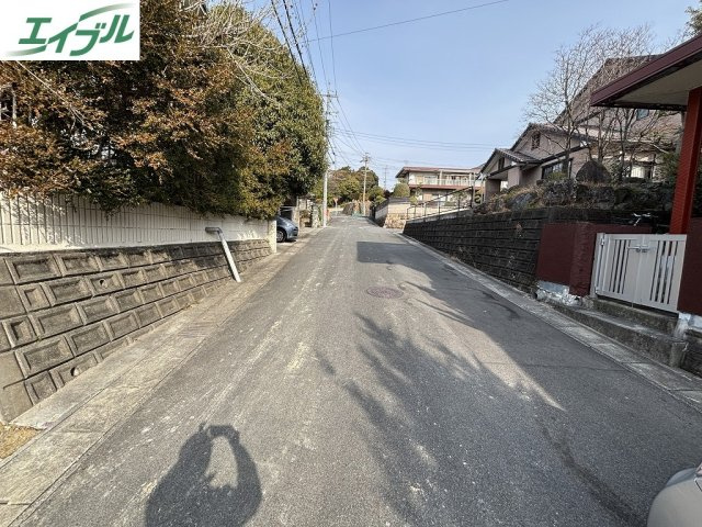 小牧市小松寺１丁目　新築戸建の前面道路含む現地写真|前面道路含む現地写真です