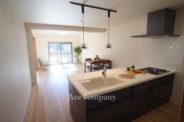 【居間・リビング】 | シャトー第2八戸ノ里 | 【LDK：ゆったり約18帖！】