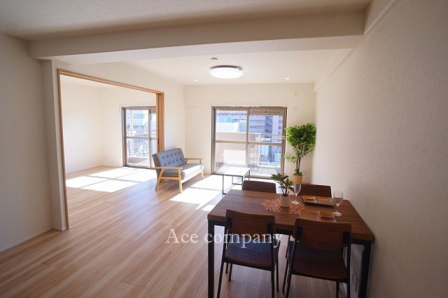 【居間・リビング】の画像