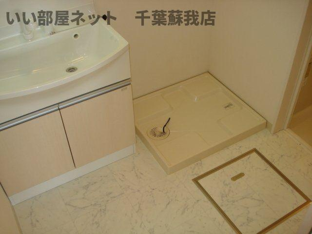 グラン国分寺の洗面所|広い洗面スペース