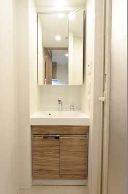 【独立洗面台】 | ルネフラッツ谷町四丁目