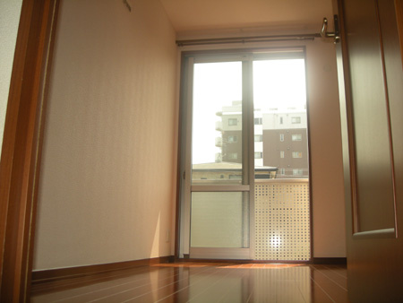 シャーメゾン高石寺尾の展望|明るい室内です
