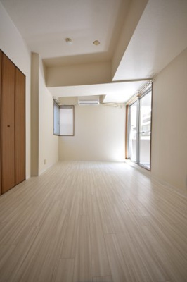 【居間・リビング】 | メゾン・ヌーベル新神戸