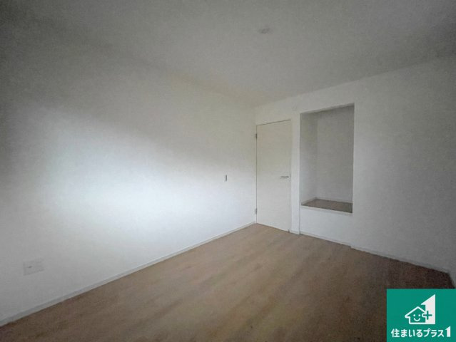 京都市山科区西野楳本町　第4期　新築一戸建ての洋室|シンプルな洋室は、自分好みのインテリアが楽しめます♪ご家族とインテリアや家具を選びに行くのは新築購入時の醍醐味の一つです。ぜひお楽しみください♪