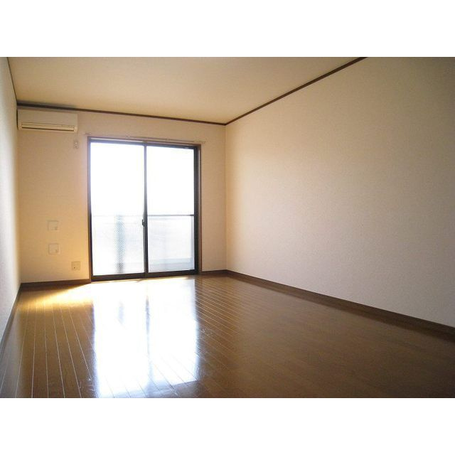 アムール日進Ⅱの居間・リビング