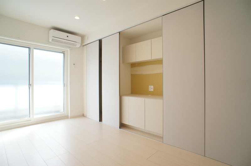 川口市大字芝の賃貸マンションの居間・リビング