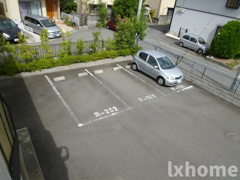 フォーチュンⅣの駐車場|駐車場に車を止められます