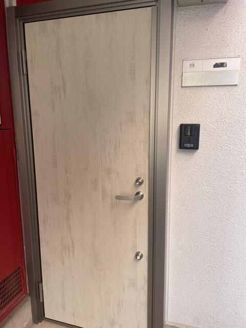 サンライズ市川の玄関