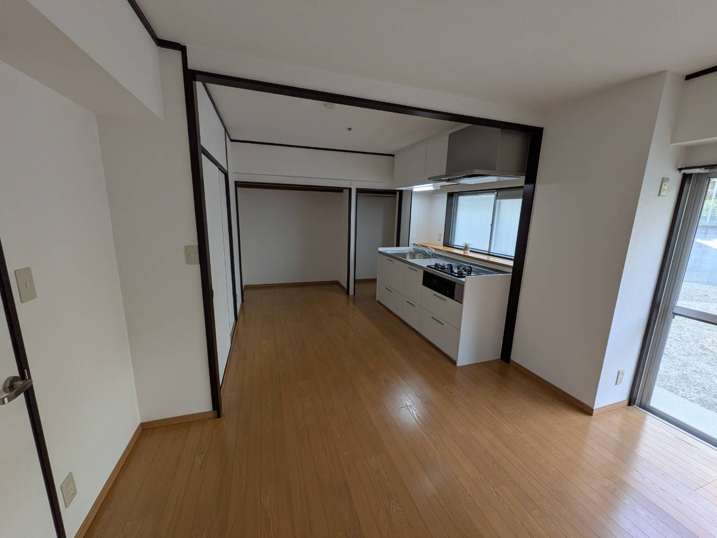 マンション朝霧3号館の居間・リビング