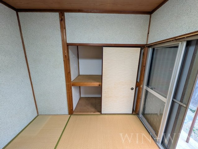 中浜町167番貸家群の収納