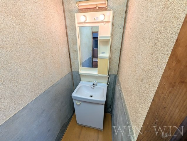 中浜町167番貸家群の独立洗面台