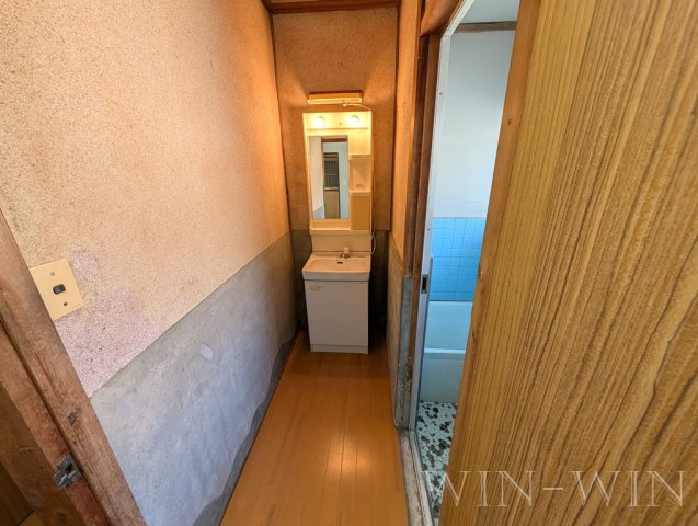 中浜町167番貸家群の洗面所