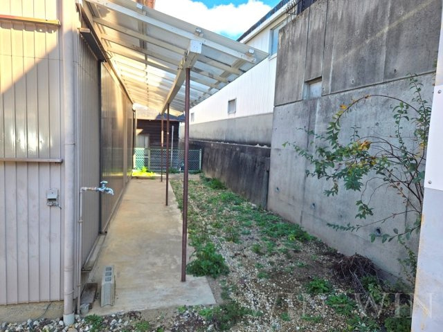 中浜町167番貸家群の庭