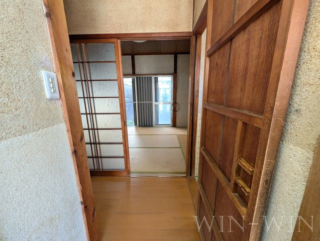 中浜町167番貸家群の玄関