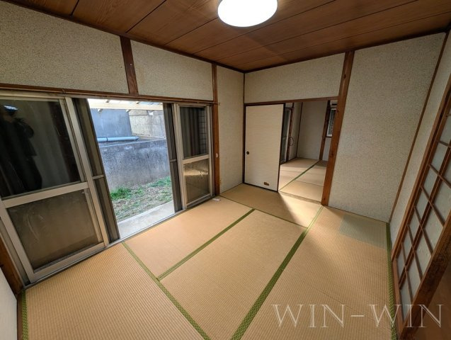 中浜町167番貸家群の居間・リビング