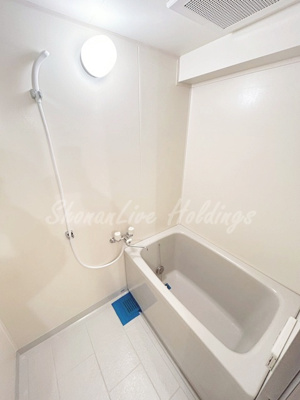 【浴室】 | ヒルサイドクラタ | 清潔感のあるお風呂です♪